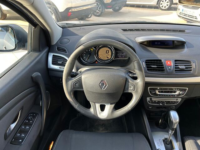 RENAULT MEGANE DYNAMIQUE 2.0 AUTO SPANISH LHD IN SPAIN 76000 MILES SUPERB 2008